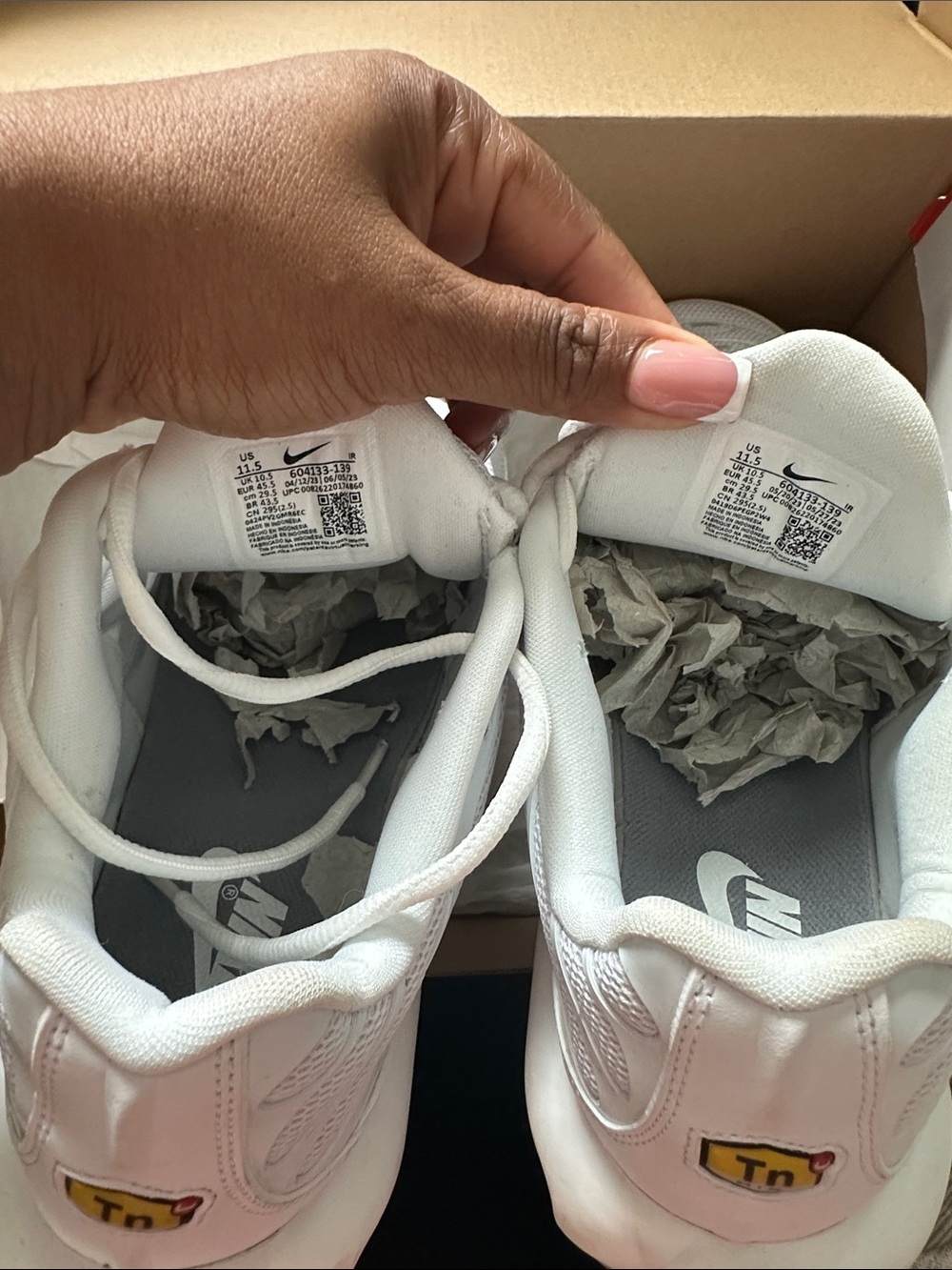 11.5 Men’s all white Air Max - Picture 3 of 6